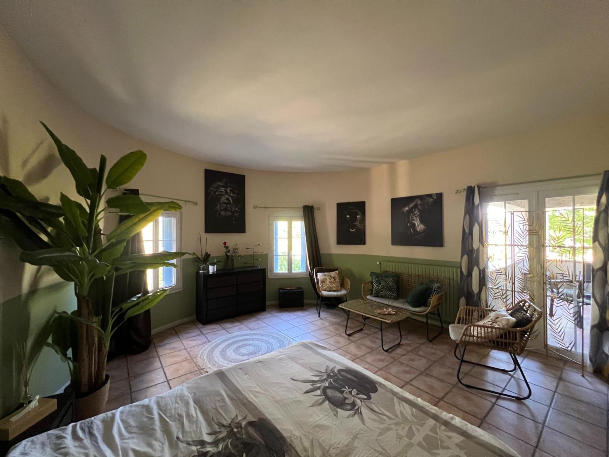 グレウー・レ・バン Bastide Du Bonheur Saint Donat Bed & Breakfast エクステリア 写真