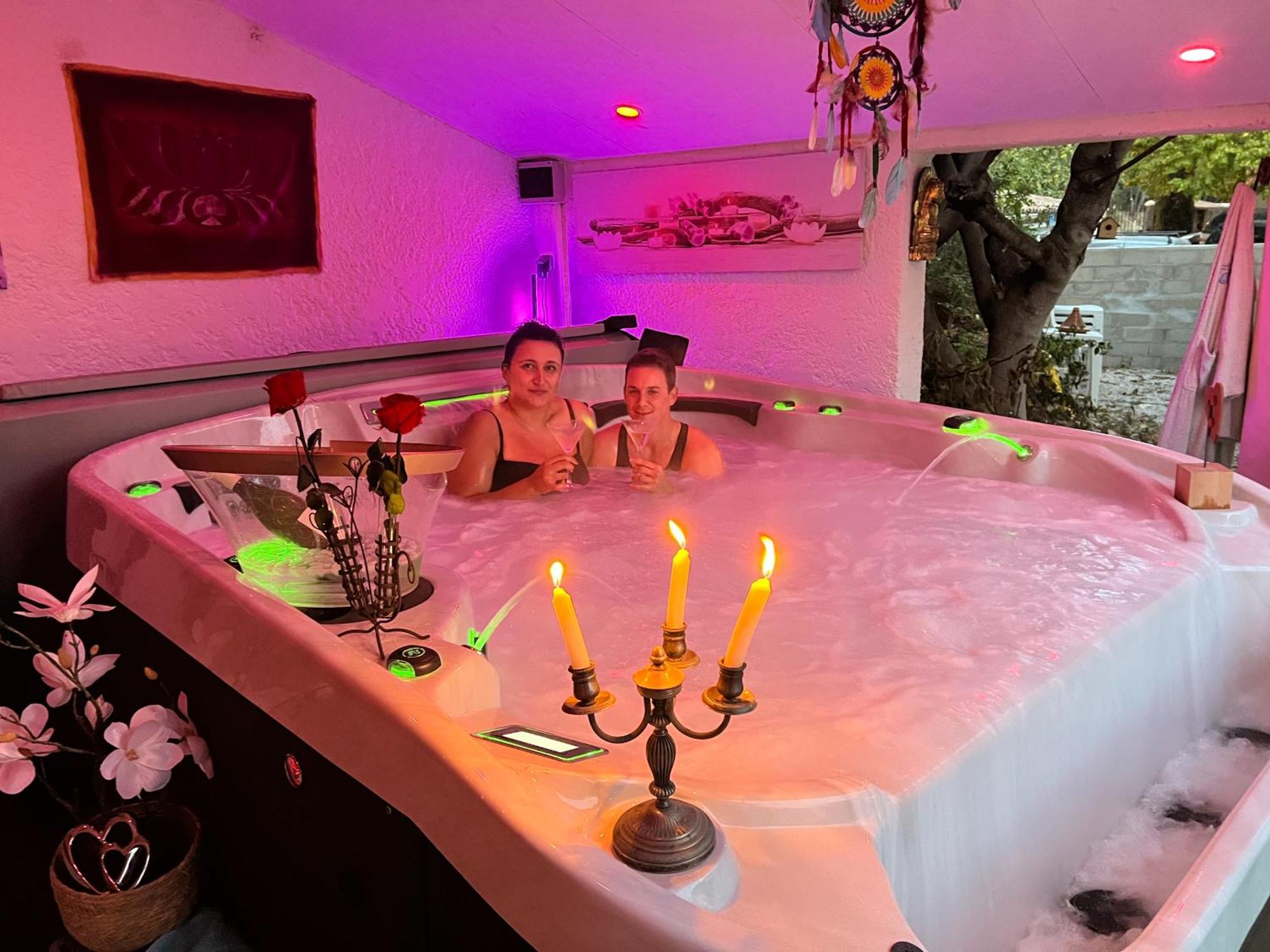 グレウー・レ・バン Bastide Du Bonheur Saint Donat Bed & Breakfast エクステリア 写真