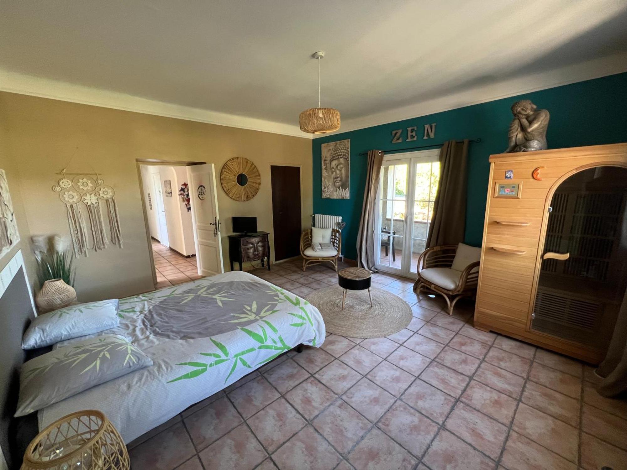グレウー・レ・バン Bastide Du Bonheur Saint Donat Bed & Breakfast エクステリア 写真
